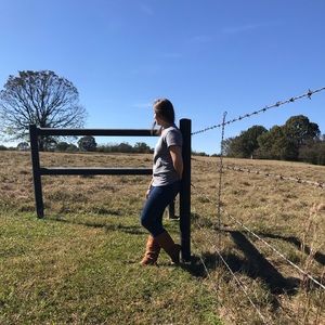 Meet your Posher, Elizabeth